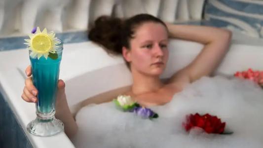 Royal Penguin Boutique 1 - 33