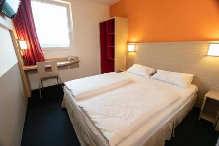 B&B Frankfurt-Airport - 73