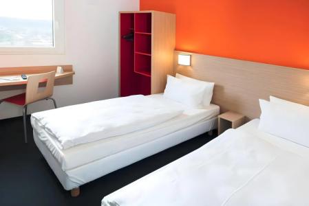 B&B Frankfurt-Airport - 35