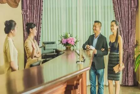 Phnom Penh Era - 32