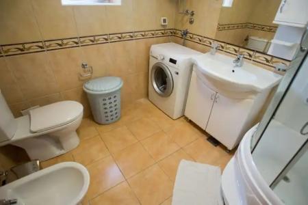 Varja Apartments - 8