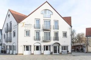 Ambient Hotel Tassilo, Dingolfing