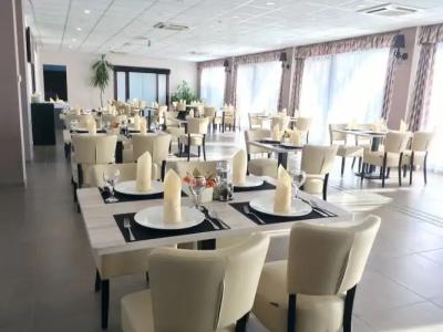 Garden Medical & Spa - 24