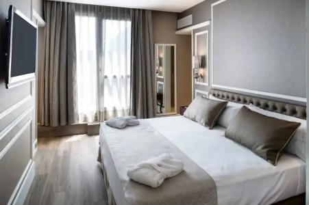 Catalonia Passeig de Gràcia - 67