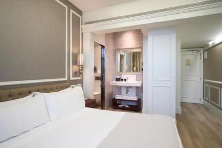 Catalonia Passeig de Gràcia - 11