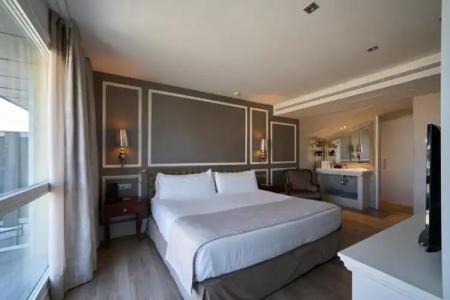 Catalonia Passeig de Gràcia - 4