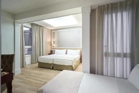 Catalonia Passeig de Gràcia - 8