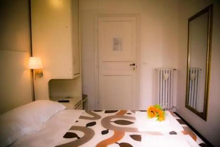 St. Peter Central Rooms B&B - 18