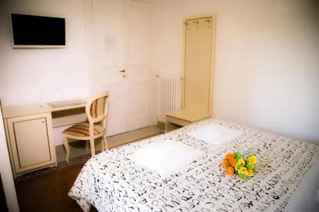 St. Peter Central Rooms B&B - 23