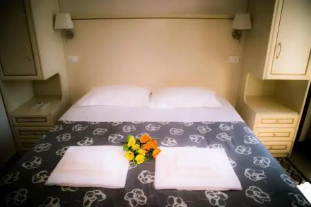 St. Peter Central Rooms B&B - 4