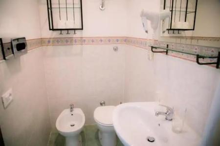 St. Peter Central Rooms B&B - 31