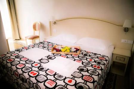 St. Peter Central Rooms B&B - 1