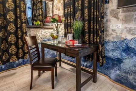 Heritage Palace Varos - Mag Quaint & Elegant Boutiques - 125