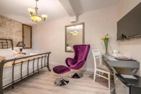 Heritage Palace Varos - Mag Quaint & Elegant Boutiques - 130