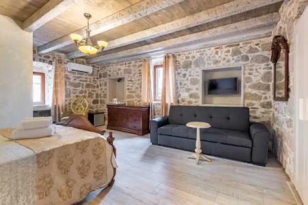 Heritage Palace Varos - Mag Quaint & Elegant Boutiques - 156