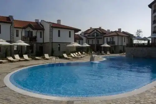 Chairite Complex - 32