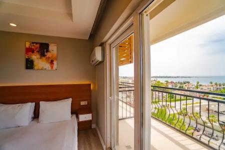 Joker Side Hill Suite - 35