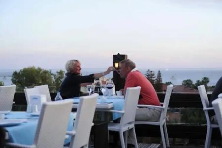 Joker Side Hill Suite - 21