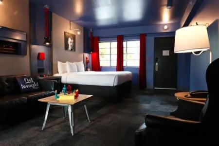 Gaythering - Gay - All Adults Welcome - 36