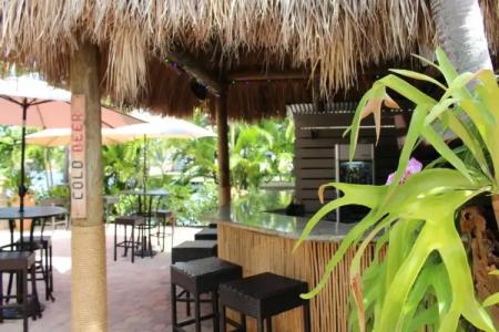 The Cabanas Guesthouse & Spa - 4