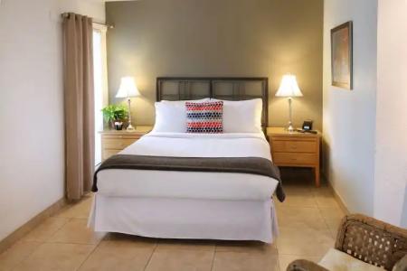 The Cabanas Guesthouse & Spa - 22