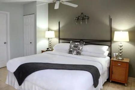 The Cabanas Guesthouse & Spa - 18