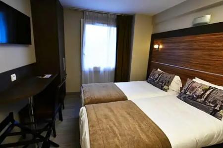 Apolonia Paris Mouffetard, Sure Collection by BW - 46