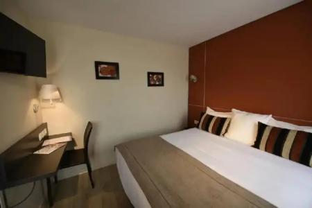 Apolonia Paris Mouffetard, Sure Collection by BW - 8