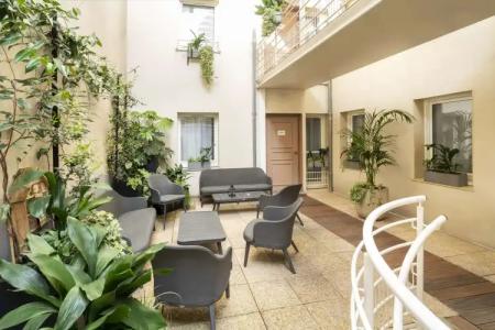 Apolonia Paris Mouffetard, Sure Collection by BW - 26