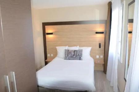 Apolonia Paris Mouffetard, Sure Collection by BW - 11