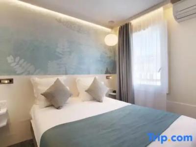 Apolonia Paris Mouffetard, Sure Collection by BW - 78