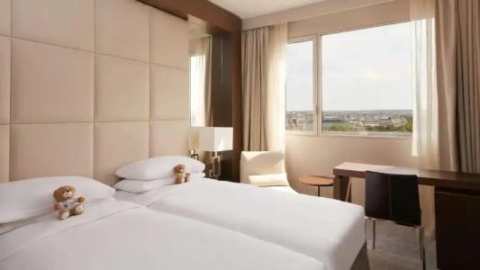 Hyatt Regency Paris Etoile - 61