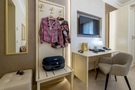 Vittorio Emanuele Boutique - 134