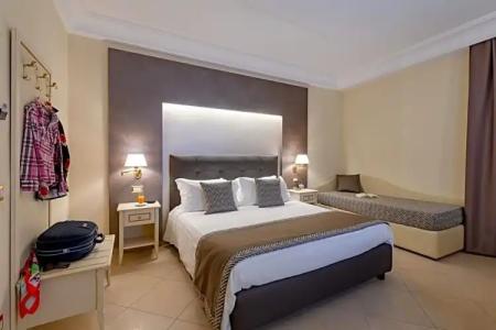 Vittorio Emanuele Boutique - 110