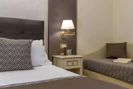 Vittorio Emanuele Boutique - 121