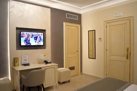 Vittorio Emanuele Boutique - 118