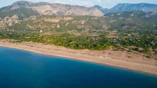 ETENNA BEACH BUNGALOWS - 32