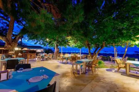 ETENNA BEACH BUNGALOWS - 8