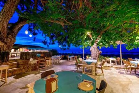 ETENNA BEACH BUNGALOWS - 5