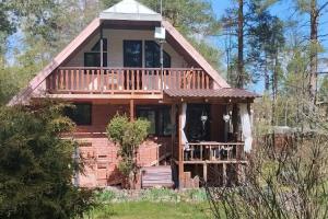 Kottedzh Chastnyy dom Dom u reki v angliyskom stile Hotel, Tolmachyovo