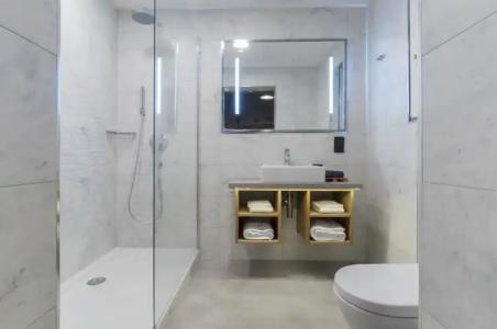 AX the Saint John - 42