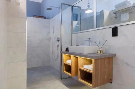 AX the Saint John - 44