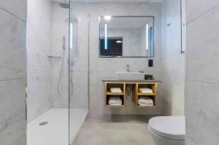 AX the Saint John - 60