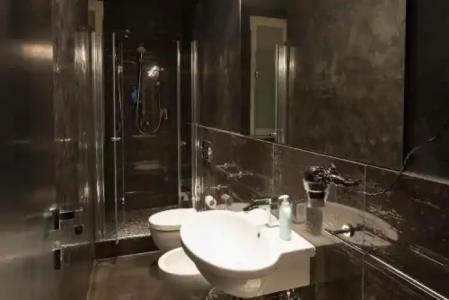 B&B Lounge - 8