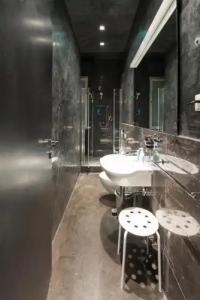B&B Lounge - 9