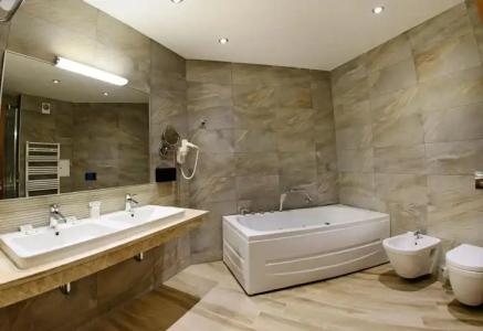 Hot Springs Medical and SPA - 8