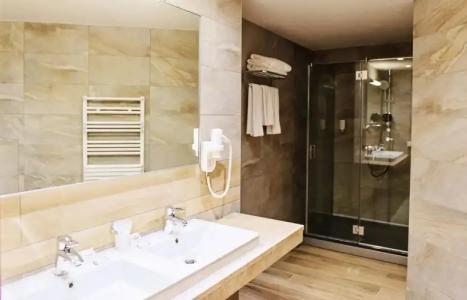 Hot Springs Medical and SPA - 9