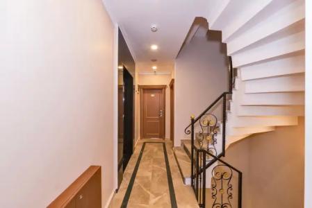 Magnaura House - 15