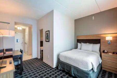 TownePlace Suites Orlando at SeaWorld® - 2