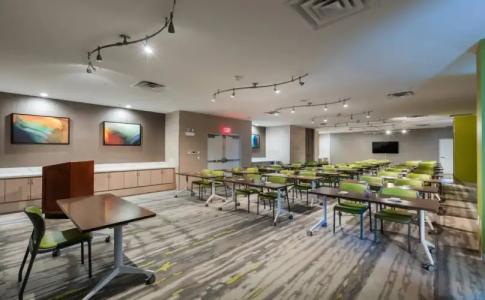 TownePlace Suites Orlando at SeaWorld® - 23